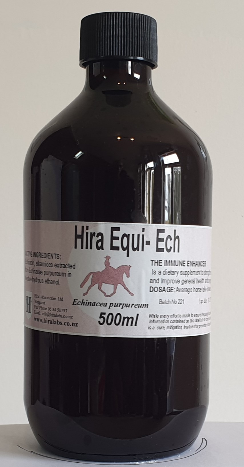 an amber bottle contains 500ml echinacea extract